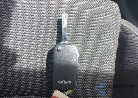 2022 Kia Forte Lxs z USA, uszkodzony, nr VIN 3KPF24AD4NE483844